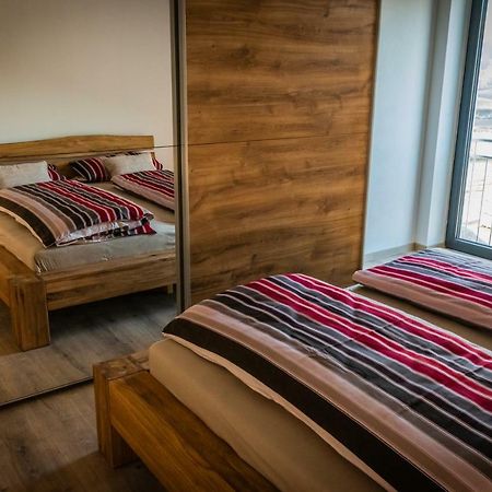 Landhaus Ferienwohnungen Mit Pool Und Wellness Neukirchen-Balbini Ngoại thất bức ảnh